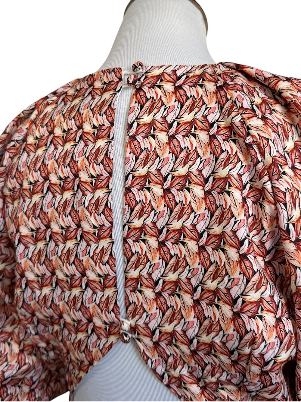 Beulah Womens Printed Smocked Puff Sleeve Dress Sz Medium Brown Back Cutout - Picture 5 of 8